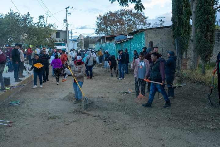 Vecinas y vecinos rescatan espacios públicos a través del Tequio