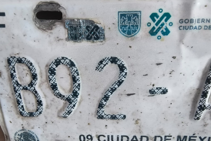 Policía Vial Municipal detiene a conductor de camioneta por presunto uso de documento falso