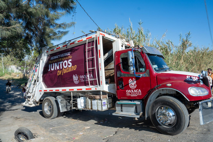 Vecinas y vecinos de Cinco Señores transforman su entorno a través del tequio