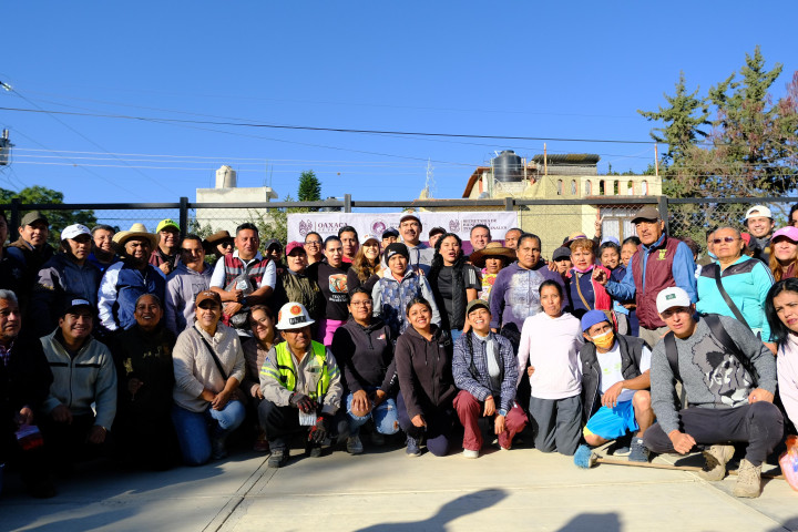 Rescatan espacios públicos en beneficio de vecinas y vecinos de Oaxaca de Juárez