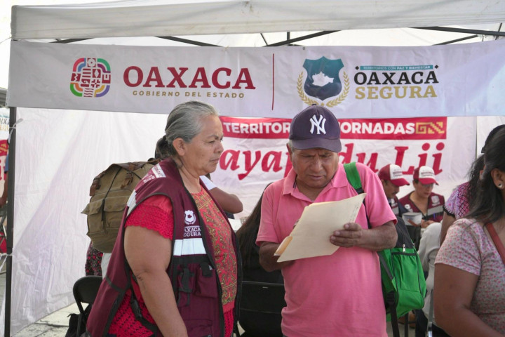 Vecinas y vecinos de Oaxaca de Juárez se benefician con los diferentes servicios de Cayapadu Lii