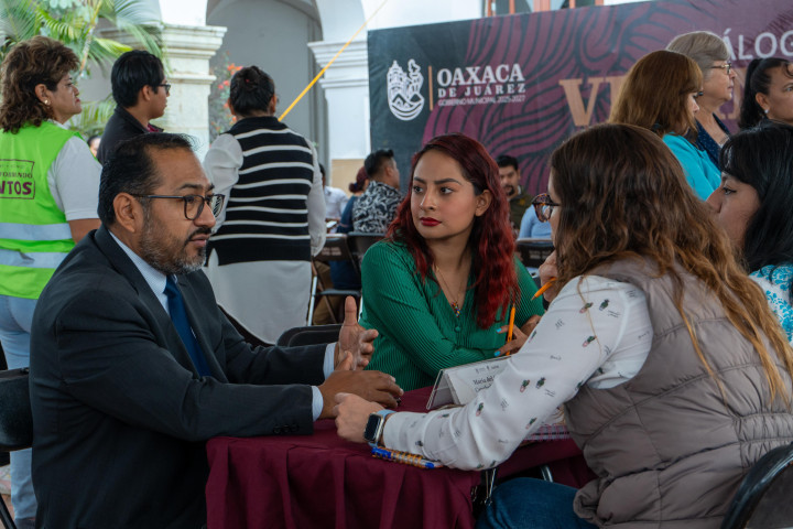 Atiende Diálogos Vecinales necesidades de habitantes de Oaxaca de Juárez