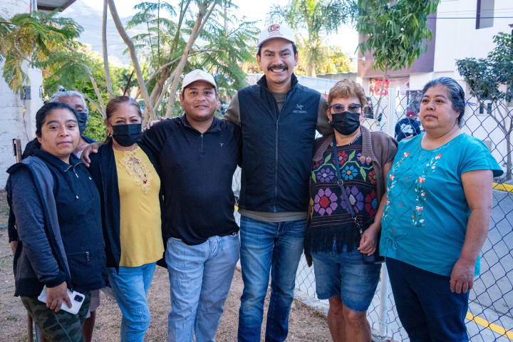 Se suman vecinos de la Colonia Siete Regiones a los Tequios Vecinales