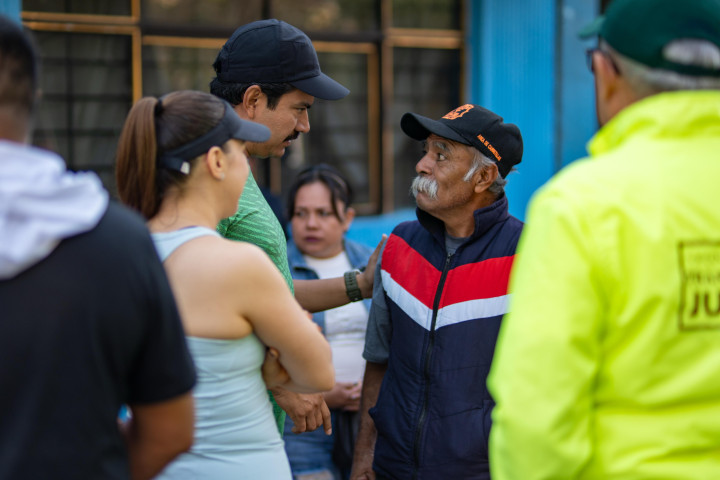 Vecinas y vecinos de la Colonia Volcanes dan vida a espacios públicos con Tequio