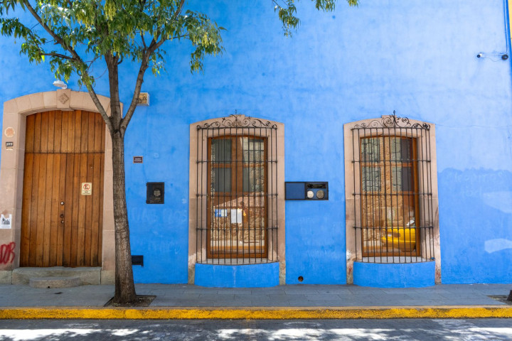Embellecen fachadas del Centro Histórico de Oaxaca de Juárez
