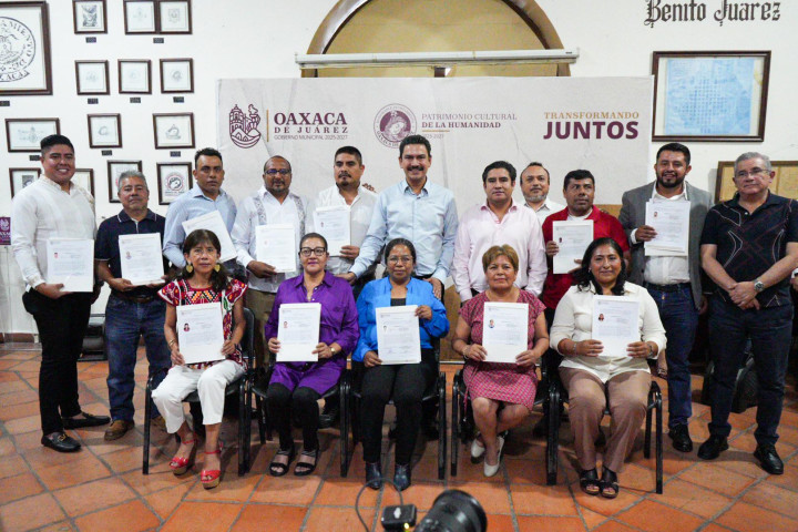 Ray Chagoya toma protesta a Agentes municipales y de policía