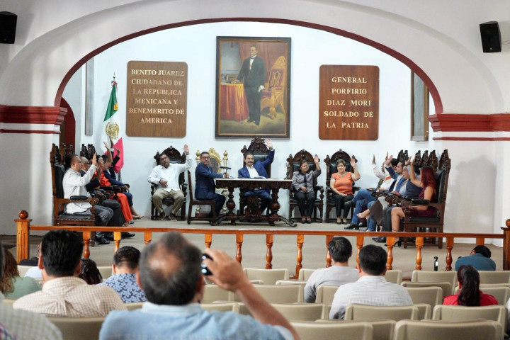 Cabildo de Oaxaca de Juárez aprueba puntos de acuerdo en beneficio de vecinas y vecinos