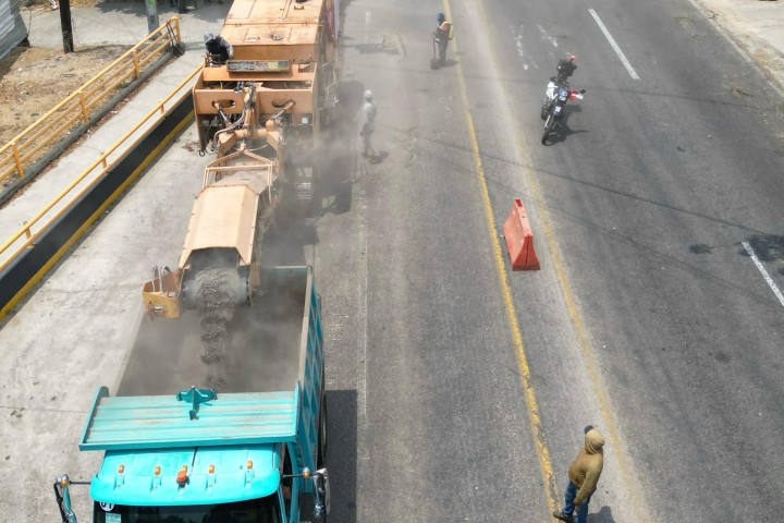 Se realizan acciones de limpieza y bacheo en el Cerro del Fortín para mejorar la imagen urbana