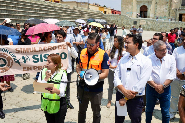 Simulacro de Sismo en el Palacio Municipal de Oaxaca de Juárez, un ejercicio de prevención ejemplar