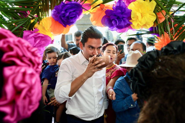 En distintos puntos de la capital, comparte Ray Chagoya el tradicional Día de la Samaritana