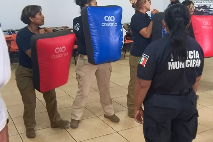 Personal de la Secretaría de Seguridad Vecinal recibe capacitación sobre defensa personal