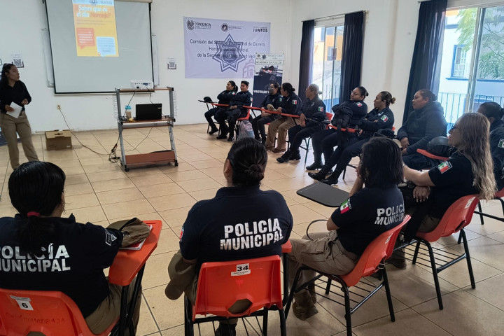 Personal de la Secretaría de Seguridad Vecinal recibe capacitación sobre defensa personal