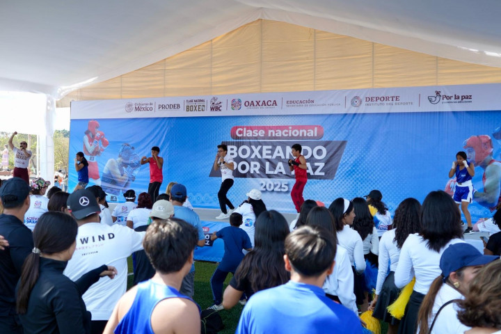 Participa Ray Chagoya en la Clase Nacional de Boxeo “Boxeando por la Paz” en el Parque Primavera
