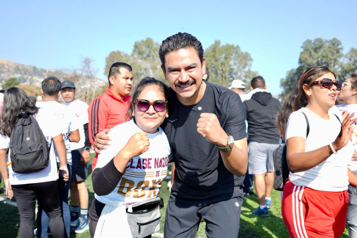 Participa Ray Chagoya en la Clase Nacional de Boxeo “Boxeando por la Paz” en el Parque Primavera