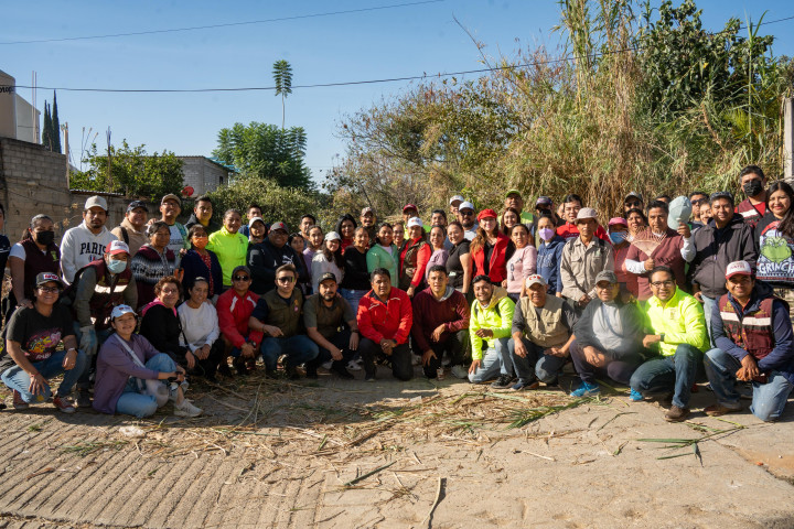 Vecinas y vecinos se unen en Tequio para mejorar su colonia