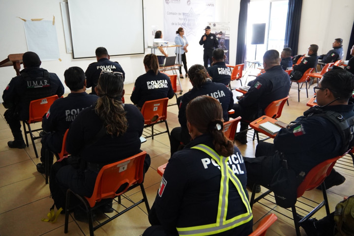 Personal de la Secretaría de Seguridad Vecinal recibe capacitación sobre Derechos Humanos
