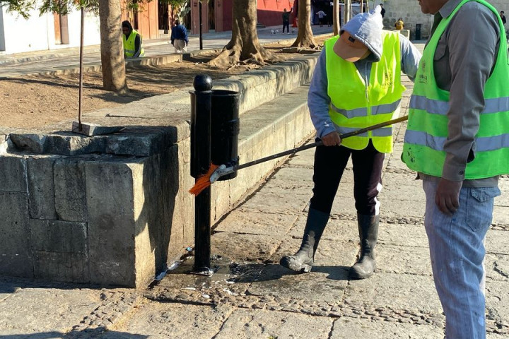 Preservan la imagen urbana del Centro Histórico con acciones de limpieza y mantenimiento