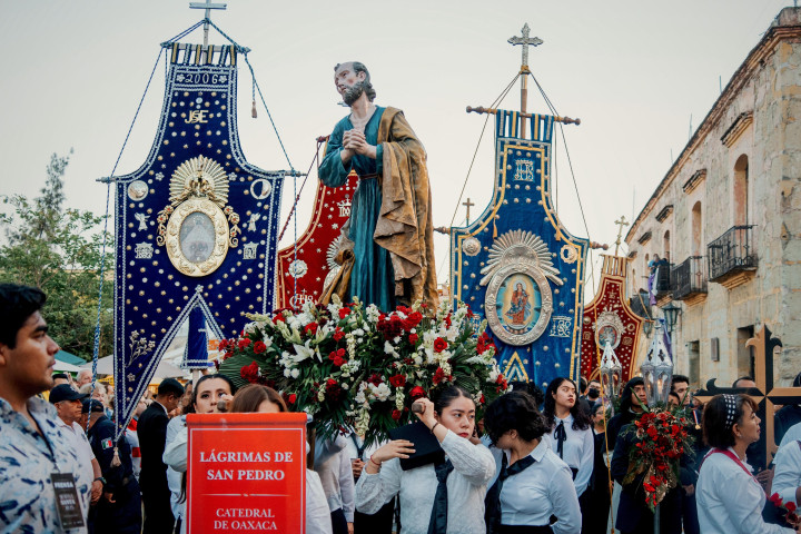 Emotiva participación en la Procesión del Silencio en Oaxaca de Juárez