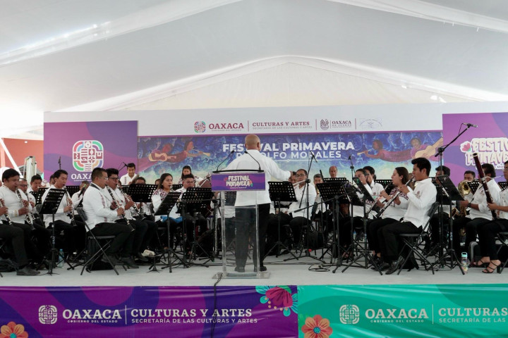 Inicia el Festival Primavera Rodolfo Morales con emotivo concierto en el Zócalo de Oaxaca