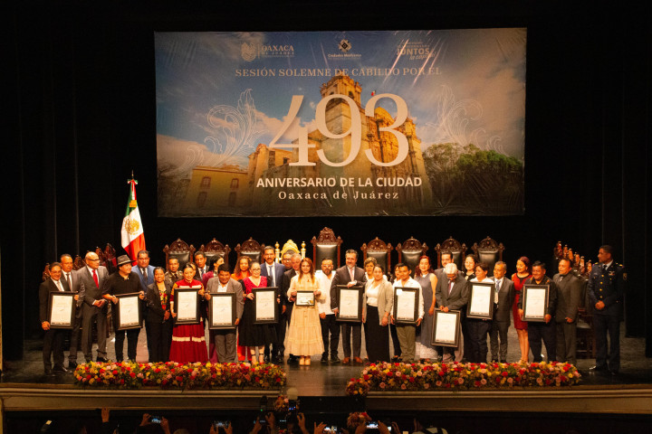 Oaxaca de Juárez se consolida como un símbolo nacional de cultura, de dignidad y de lucha en su 493 aniversario