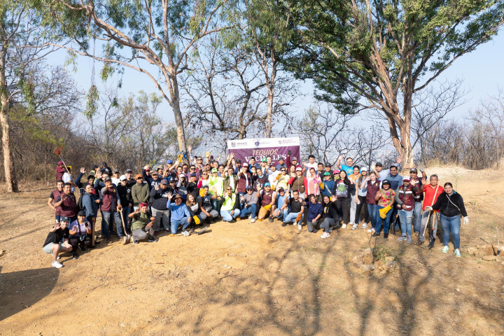Se realiza Tequio vecinal en el Cerro del Fortín