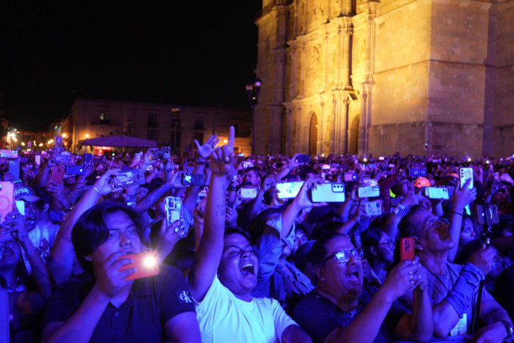 Molotov enciende la Alameda de León en el Festival Primavera Rodolfo Morales
