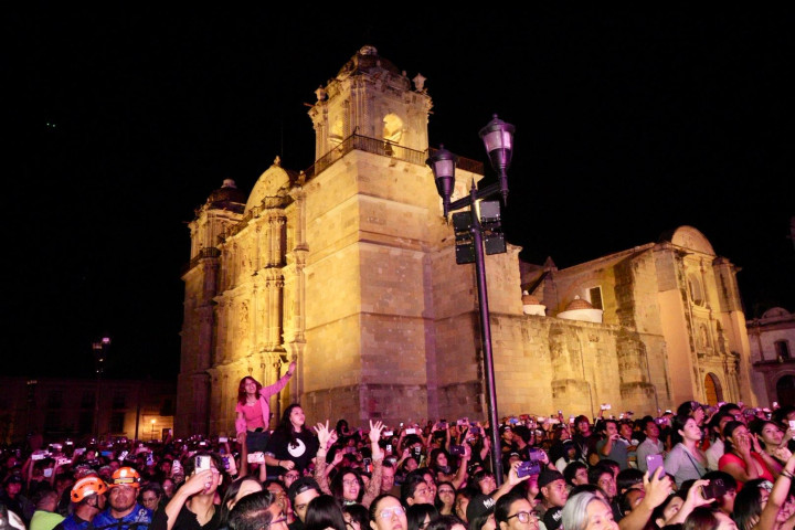 Molotov enciende la Alameda de León en el Festival Primavera Rodolfo Morales