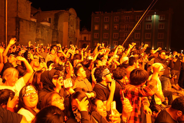 Molotov enciende la Alameda de León en el Festival Primavera Rodolfo Morales