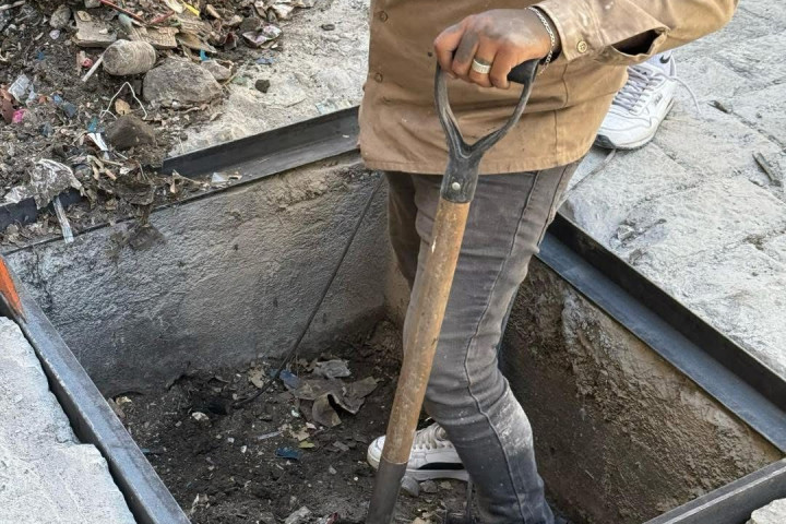 Continúan acciones de mantenimiento urbano en beneficio de las y los capitalinos