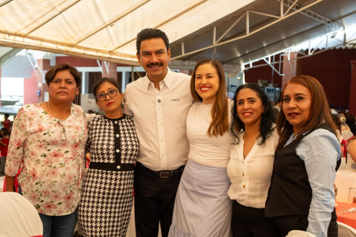 Ray Chagoya reconoce a las madres trabajadoras del Municipio de Oaxaca de Juárez