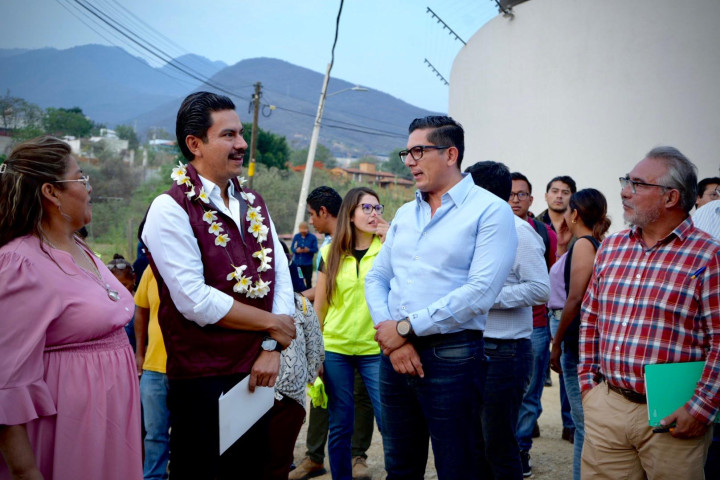 Reafirma Ray Chagoya su compromiso con agencias y colonias de Oaxaca de Juárez
