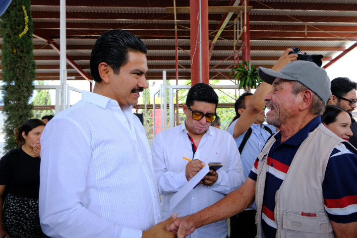 Encabezan Ray Chagoya y Salomón Jara Cruz recorrido por agencias municipales para anunciar inversión histórica