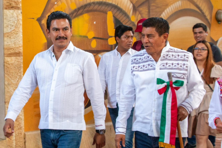 Encabezan Ray Chagoya y Salomón Jara Cruz recorrido por agencias municipales para anunciar inversión histórica