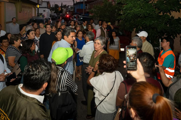 Ray Chagoya visita el barrio de La Noria, olvidado por más de 40 años por administraciones anteriores