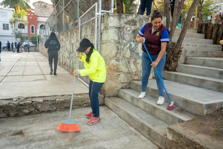 Con participación ciudadana y compromiso, se realiza Tequio Vecinal en San Felipe del Agua