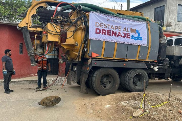 Refuerzan seguridad hídrica con programa “Destape al Drenaje” en Oaxaca de Juárez