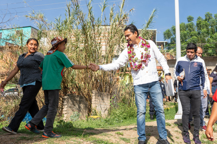 Cercanía que transforma: Ray Chagoya escucha y atiende a vecinas y vecinos de Lomas de San Jacinto