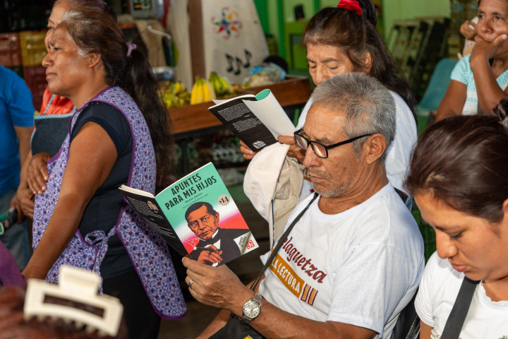 Ray Chagoya impulsa Mega Lectura en la Central de Abasto como estrategia de paz y convivencia