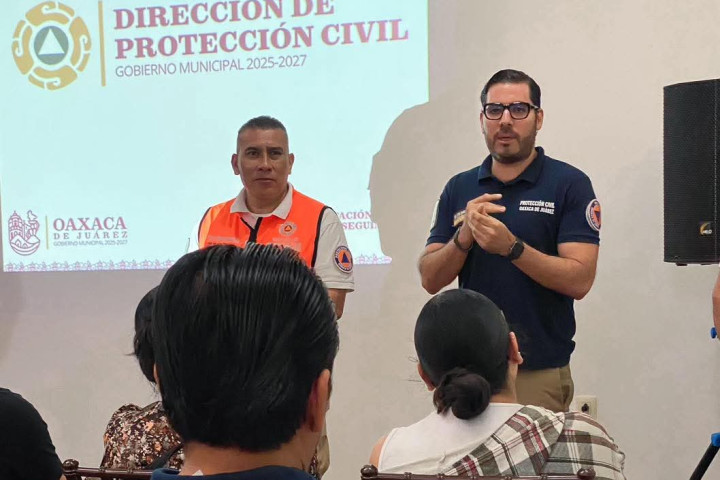 Capacitan a trabajadores del sector restaurantero en protocolos de Protección Civil