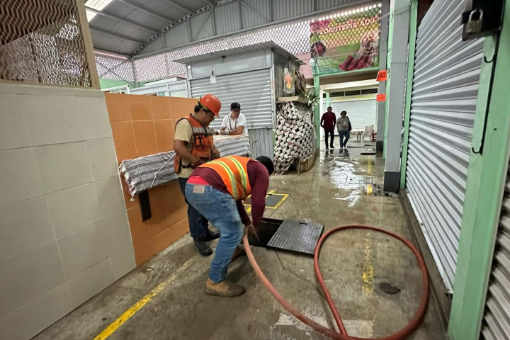 Municipio de Oaxaca de Juárez restablece más de 9 mil metros de drenaje en colonias y agencias de la capital