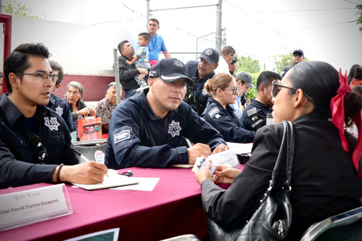 Llevan Diálogos Vecinales atención directa a San Luis Beltrán