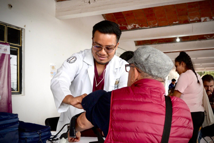 Llevan Diálogos Vecinales atención directa a San Luis Beltrán