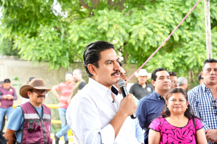 Rehabilitan puente vehicular en Donají en beneficio de vecinas y vecinos