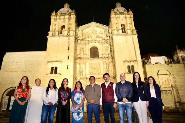 Con el programa Oaxaca Brilla se ilumina el ex convento de Santo Domingo de Guzmán
