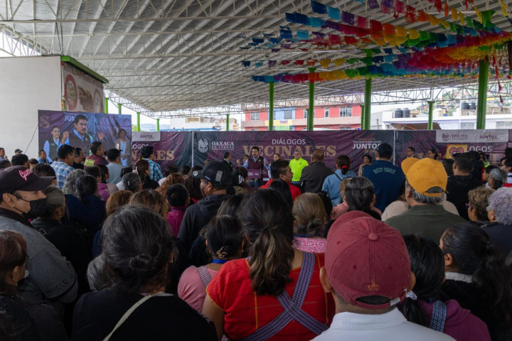 Con los Diálogos Vecinales Municipio de Oaxaca de Juárez acerca el gobierno a la Central de Abasto