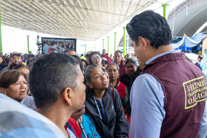 Con los Diálogos Vecinales Municipio de Oaxaca de Juárez acerca el gobierno a la Central de Abasto