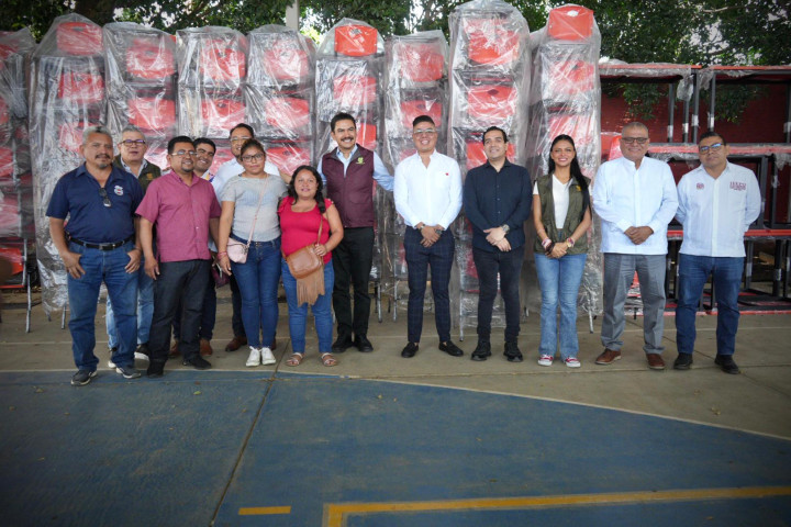 Entregan mobiliario y equipo educativo en escuelas de Viguera y Santa Rosa Panzacola