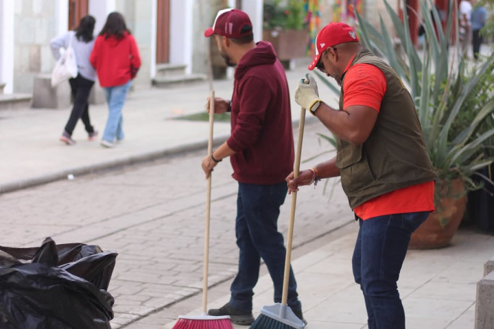 Continúa en acción el plan emergente de recolección de basura durante la Guelaguetza