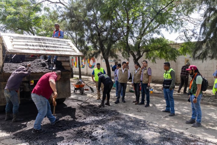 Avanzan con éxito programas de obras públicas en agencias y colonias de la capital
