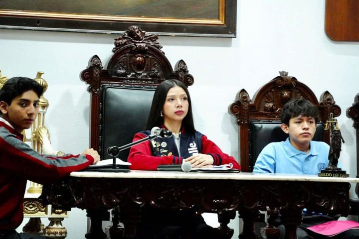 Juventud oaxaqueña toma la palabra en el Cabildo Juvenil 2025